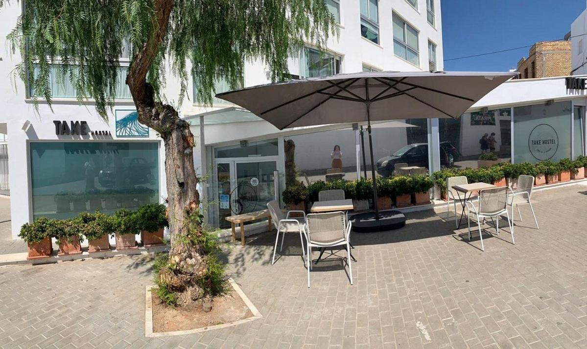 Take Surf Hostel Conil Конил-де-ла-Фронтера Екстериор снимка